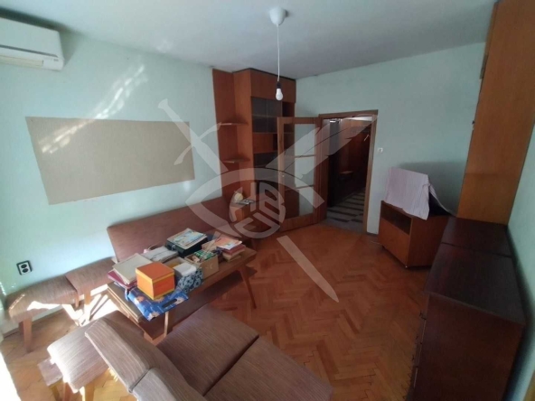 Тристаен апартамент в София, Гео Милев - 72 кв.м за 3612 €/кв.м - Снимка #1