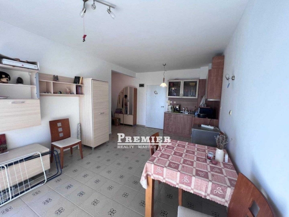 Двустаен апартамент в к.к. Слънчев бряг - 60 кв.м за 1150 €/кв.м - Снимка #1