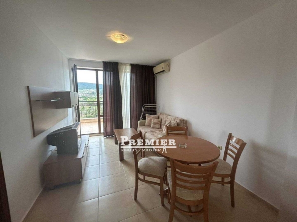 Двустаен апартамент в к.к. Слънчев бряг - 77 кв.м за 1096 €/кв.м - Снимка #1
