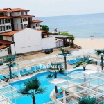 Двустаен апартамент в к.к. Елените - 81 кв.м за 1297 €/кв.м - Снимка #1