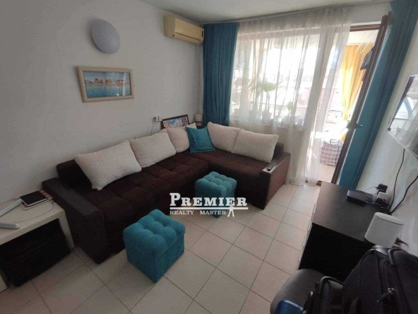 Двустаен апартамент в к.к. Слънчев бряг - 64 кв.м за 977 €/кв.м - Снимка #1