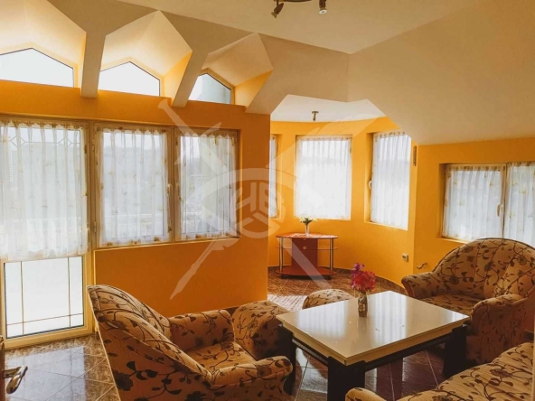 Дава се под наем Етаж от къща в София, Модерно предградие - 90 кв.м за 650 € - Снимка #1