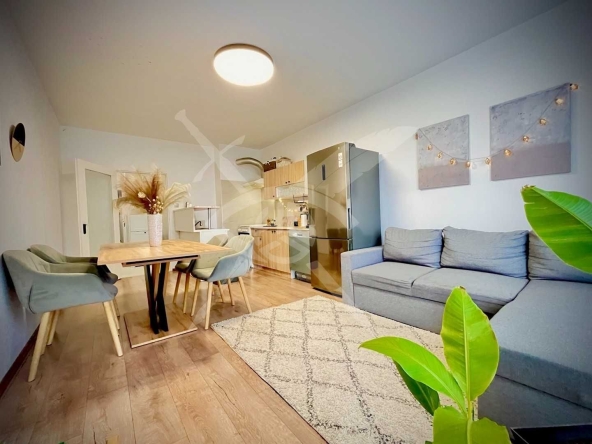 Дава се под наем Четиристаен апартамент в София, Младост 4 - 104 кв.м за 1375 € - Снимка #1