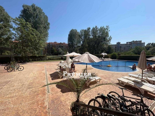 Двустаен апартамент в к.к. Слънчев бряг - 61 кв.м за 1099 €/кв.м - Снимка #1