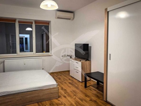 Дава се под наем Двустаен апартамент в София, Лозенец - 65 кв.м за 580 € - Снимка #1