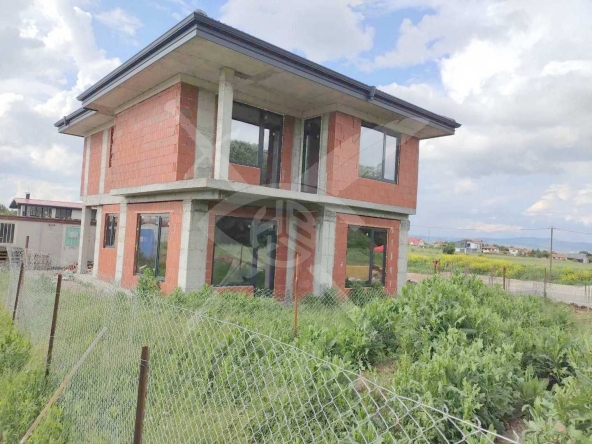 Къща в с. Гурмазово, Област София-област - 100 кв.м за 2300 €/кв.м - Снимка #1