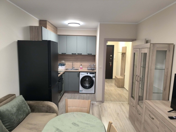 Дава се под наем Двустаен апартамент в Велико Търново, Централна гара - 55 кв.м за 316.2 € - Снимка #1