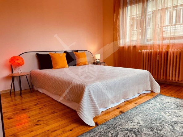 Дава се под наем Двустаен апартамент в София, Център - 60 кв.м за 648.21 € - Снимка #1