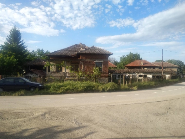 Къща в с. Връв, Област Видин - 80 кв.м за 83 €/кв.м - Снимка #1