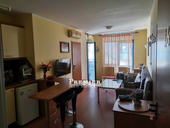 Двустаен апартамент в к.к. Слънчев бряг - 46 кв.м за 1196 €/кв.м - Снимка #1