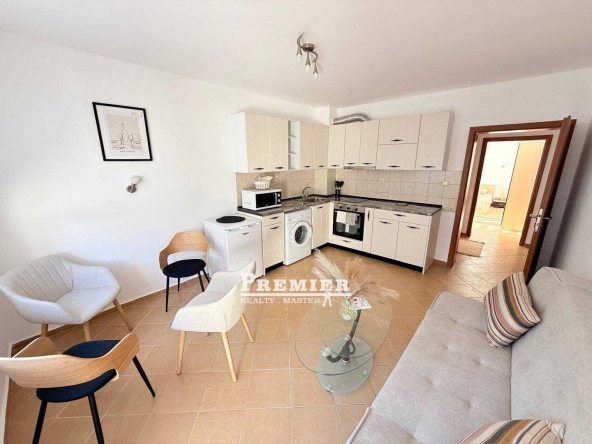 Тристаен апартамент в к.к. Слънчев бряг - 84 кв.м за 595 €/кв.м - Снимка #1