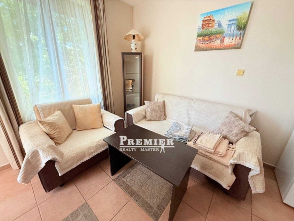 Двустаен апартамент в к.к. Слънчев бряг - 51 кв.м за 800 €/кв.м - Снимка #1