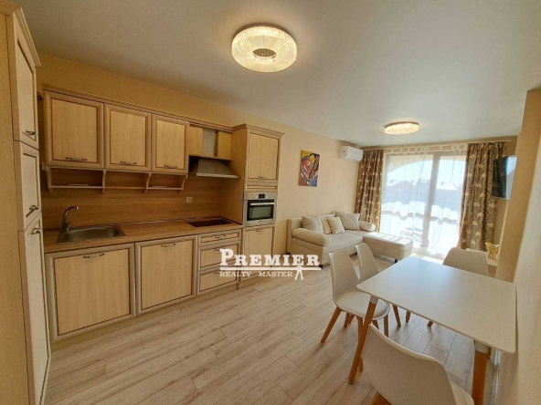 Тристаен апартамент в к.к. Слънчев бряг - 104 кв.м за 672 €/кв.м - Снимка #1