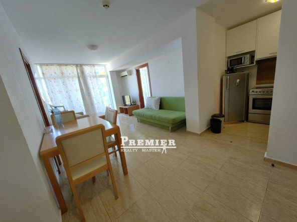 Тристаен апартамент в к.к. Слънчев бряг - 88 кв.м за 921 €/кв.м - Снимка #1