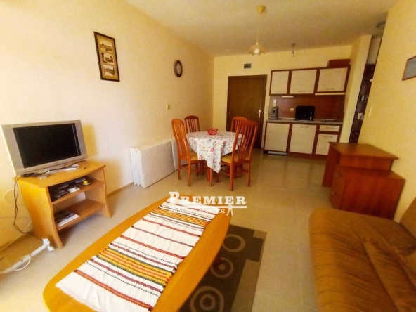 Двустаен апартамент в к.к. Слънчев бряг - 80 кв.м за 510 €/кв.м - Снимка #1