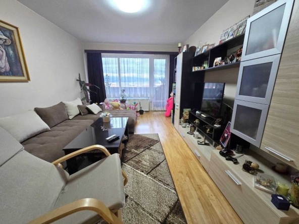 Тристаен апартамент в Разлог - 86 кв.м за 487 €/кв.м - Снимка #1