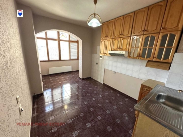 Тристаен апартамент в Русе, Хъшове - 89 кв.м за 757 €/кв.м - Снимка #1