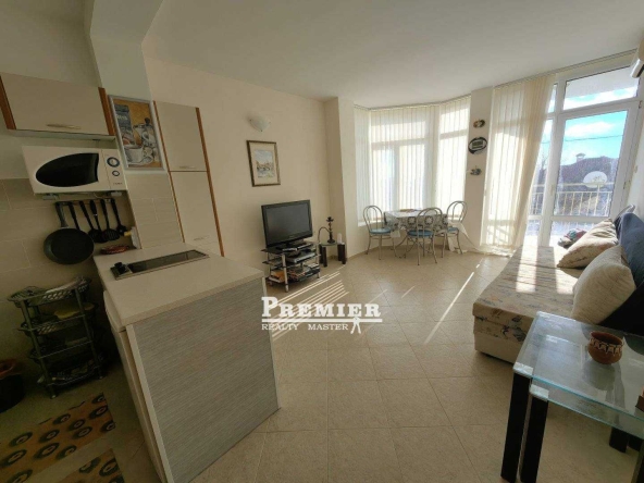 Тристаен апартамент в Свети Влас - 70 кв.м за 627 €/кв.м - Снимка #1