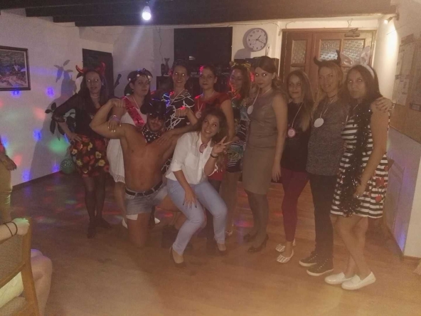 Дава се под наем Зала за събития в Варна, Виница -  кв.м за 199.41 € - Снимка #1