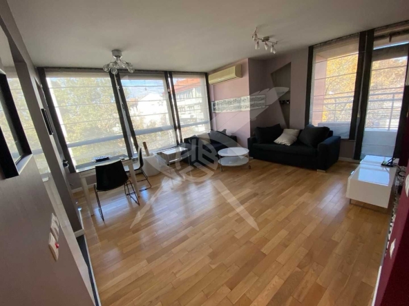 Дава се под наем Тристаен апартамент в София, Оборище - 100 кв.м за 1196.97 € - Снимка #1