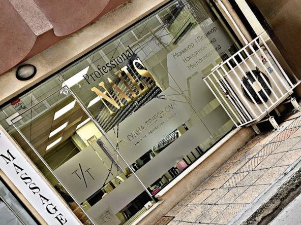 Дава се под наем  в Варна, Колхозен пазар -  кв.м за 220 € - Снимка #1