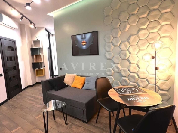 Дава се под наем Двустаен апартамент в Пловдив, Кючук Париж - 60 кв.м за 280.5 € - Снимка #1