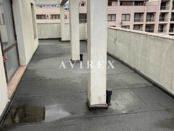 Тристаен апартамент в Пловдив, Съдийски - 197 кв.м за 676 €/кв.м - Снимка #1