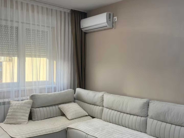 Дава се под наем Двустаен апартамент в София, Малинова долина - 72 кв.м за 599 € - Снимка #1