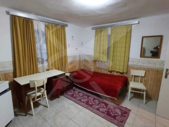 Дава се под наем Едностаен апартамент в Варна, Спортна зала - 15 кв.м за 200 € - Снимка #1