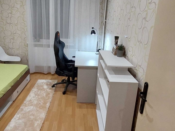 Дава се под наем Тристаен апартамент в София, Красно село - 75 кв.м за 600 € - Снимка #1