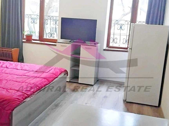 Дава се под наем Едностаен апартамент в Варна, ЖП Гара - 45 кв.м за 500 € - Снимка #1