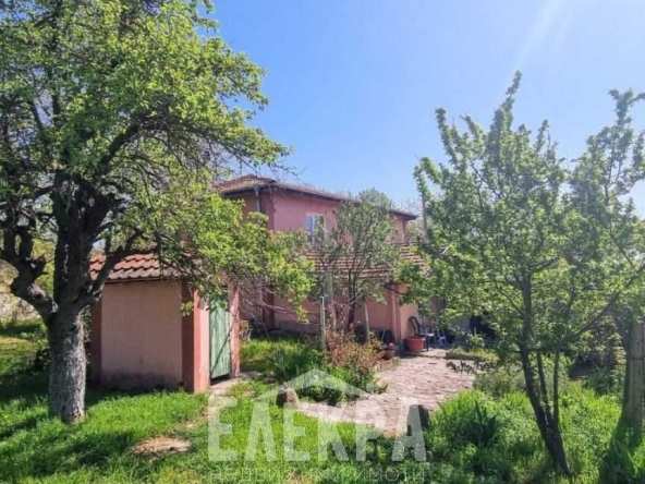 Къща в Варна, Център - 140 кв.м за 328 €/кв.м - Снимка #1