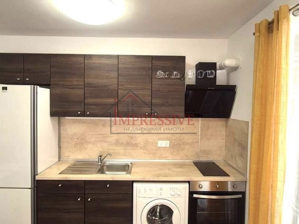 Дава се под наем Тристаен апартамент в Варна, Конфуто - 62 кв.м за 612 € - Снимка #1