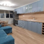 Дава се под наем Тристаен апартамент в Варна, Базар Левски - 77 кв.м за 648.21 € - Снимка #1