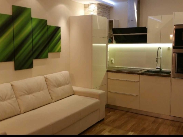 Дава се под наем Едностаен апартамент в София, Студентски град - 45 кв.м за 470 € - Снимка #1