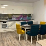 Дава се под наем Тристаен апартамент в к.к. Св.Св. Константин и Елена - 90 кв.м за 800 € - Снимка #1