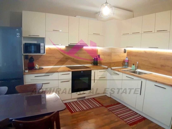 Дава се под наем Тристаен апартамент в Варна, Цветен квартал - 75 кв.м за 600 € - Снимка #1