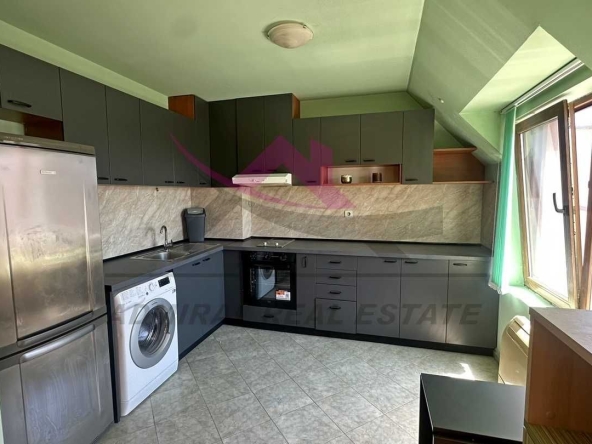 Дава се под наем Четиристаен апартамент в Варна, Бриз - 130 кв.м за 750 € - Снимка #1