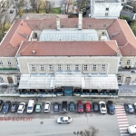 Дава се под наем Офис в Русе, Център - 1943 кв.м за 13615.47 € - Снимка #1