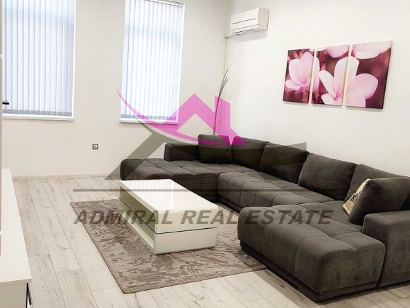 Дава се под наем Етаж от къща в Варна, Център - 80 кв.м за 1150 € - Снимка #1