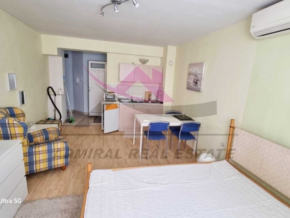 Дава се под наем Едностаен апартамент в Варна, Базар Левски - 40 кв.м за 300 € - Снимка #1