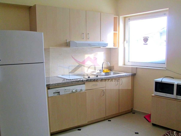 Дава се под наем Двустаен апартамент в Варна, Център - 45 кв.м за 259.08 € - Снимка #1