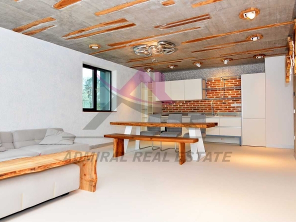 Дава се под наем Двустаен апартамент в Варна, Бриз - 157 кв.м за 1300 € - Снимка #1