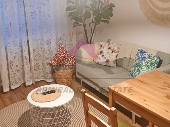 Дава се под наем Двустаен апартамент в к.к. Св.Св. Константин и Елена - 60 кв.м за 614 € - Снимка #1