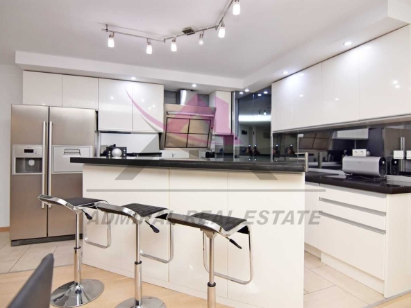 Четиристаен апартамент в Варна, Бриз - 182 кв.м за 2106 €/кв.м - Снимка #1