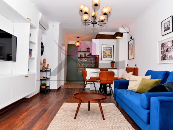 Дава се под наем Двустаен апартамент в к.к. Св.Св. Константин и Елена - 62 кв.м за 650 € - Снимка #1