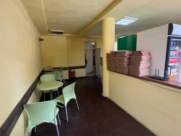 Магазин в Търговище, Център - 65 кв.м за 2354 €/кв.м - Снимка #1