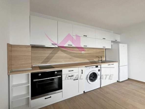 Дава се под наем Двустаен апартамент в Варна, Възраждане 3 - 53 кв.м за 434 € - Снимка #1