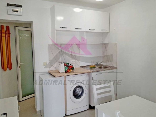 Дава се под наем Едностаен апартамент в Варна, Трошево - 25 кв.м за 256 € - Снимка #1