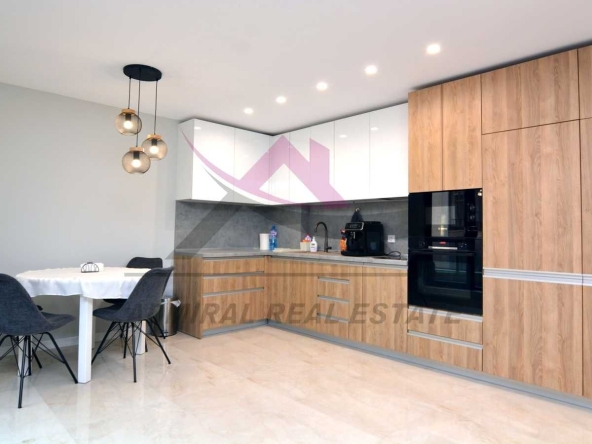 Дава се под наем Тристаен апартамент в Варна, Гранд Мол Варна - 110 кв.м за 1000 € - Снимка #1